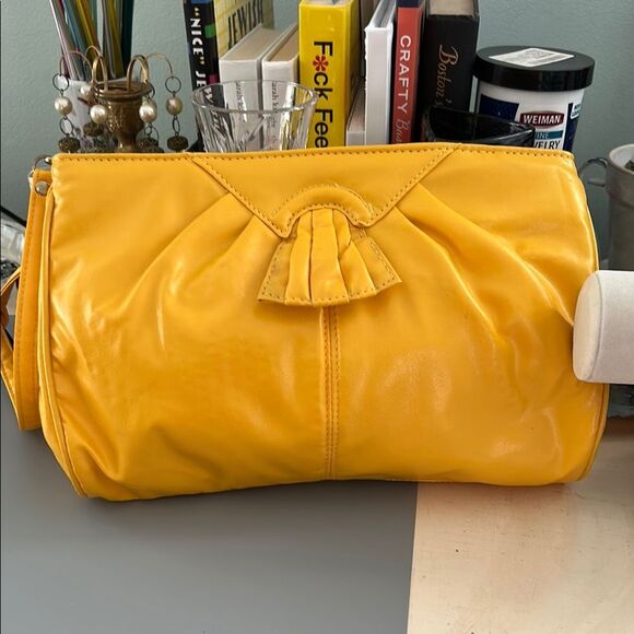 Vintage 80s Yellow Women's Shoulder Bag - Picture 1 of 7